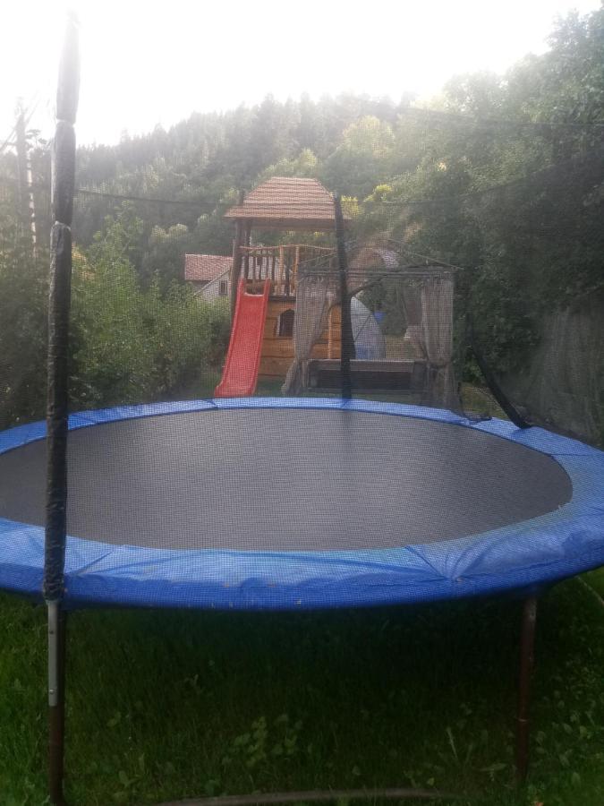 Penzion Apartmany Becov Becov nad Teplou Bagian luar foto