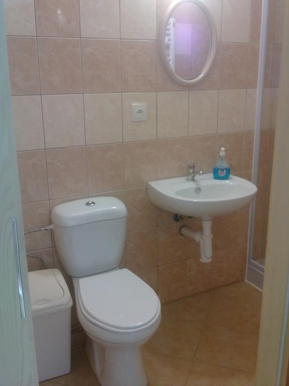 Penzion Apartmany Becov Becov nad Teplou Bagian luar foto