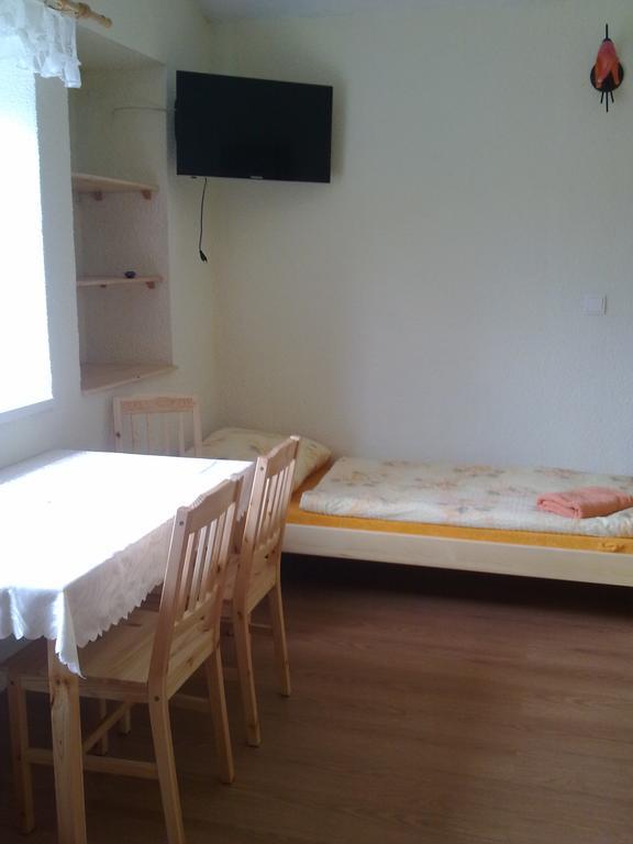 Penzion Apartmany Becov Becov nad Teplou Bagian luar foto